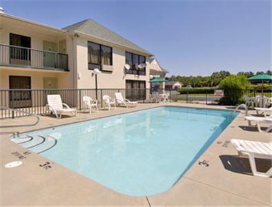 Days Inn By Wyndham Sanford Exterior photo